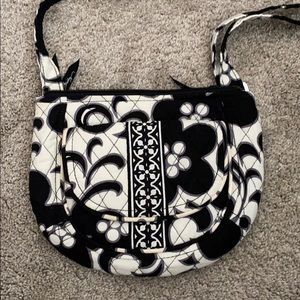 Vera bradley back and white cross body purse